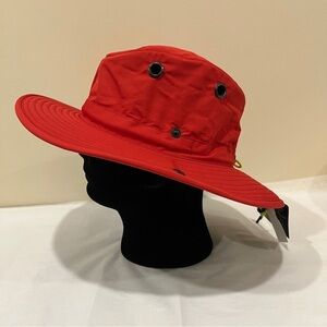 TILLEY HAT - PADDLERS HAT - RED SIZE 7 7/8 - NWT UNISEX - MADE IN CANADA 🇨🇦